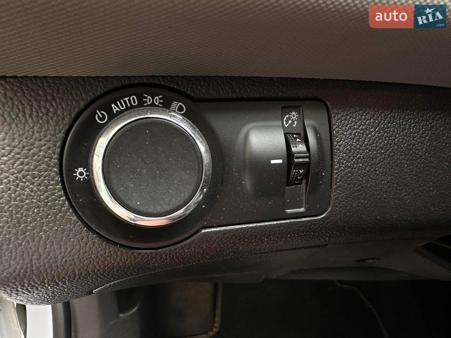 2016 Chevrolet Aveo - мініатюра 30