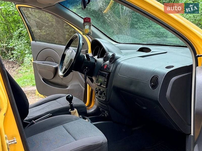 Седан Chevrolet Aveo 2005 в Корце