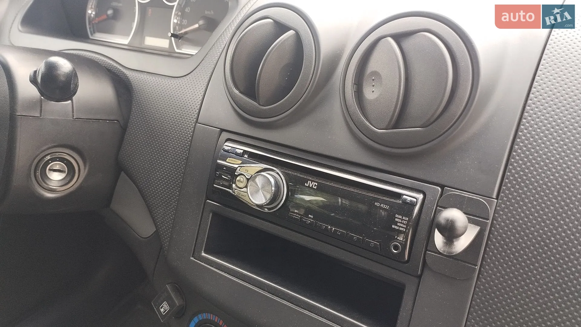 2011 Chevrolet Aveo - мініатюра 16