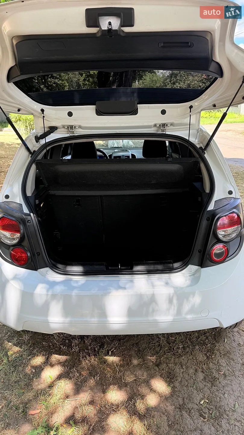2012 Chevrolet Aveo - мініатюра 11