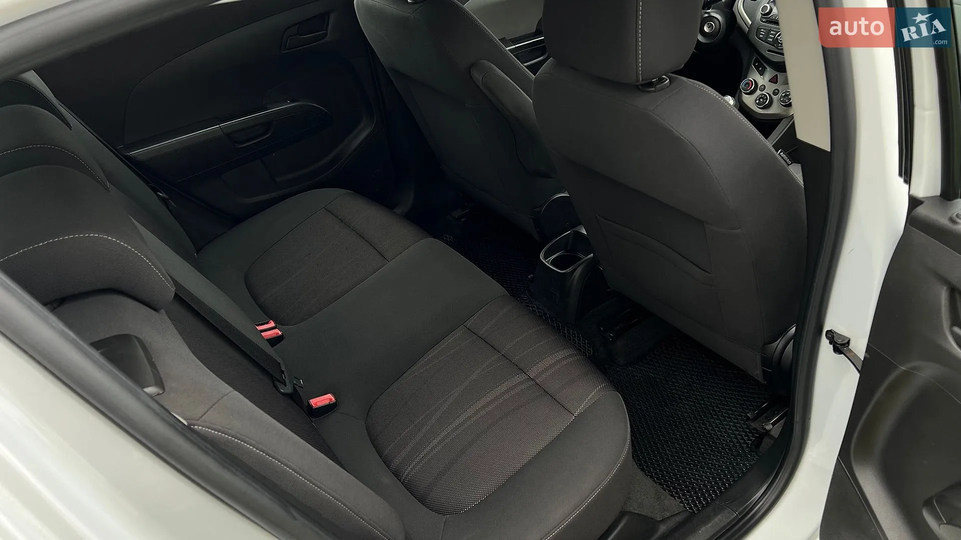 2012 Chevrolet Aveo - мініатюра 12