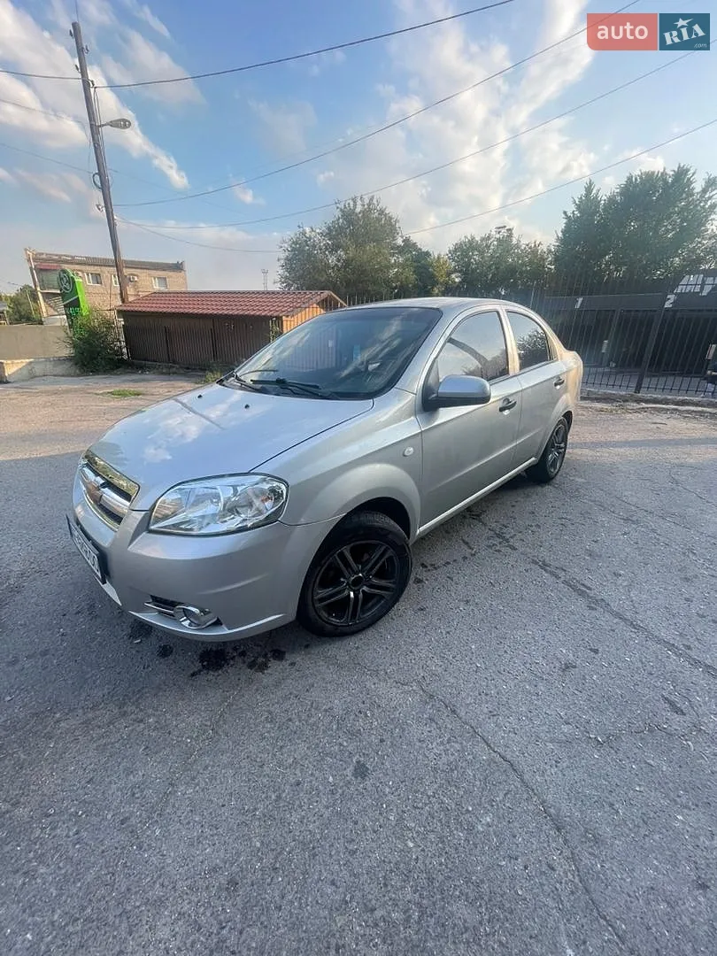 2011 Chevrolet Aveo - фото 1