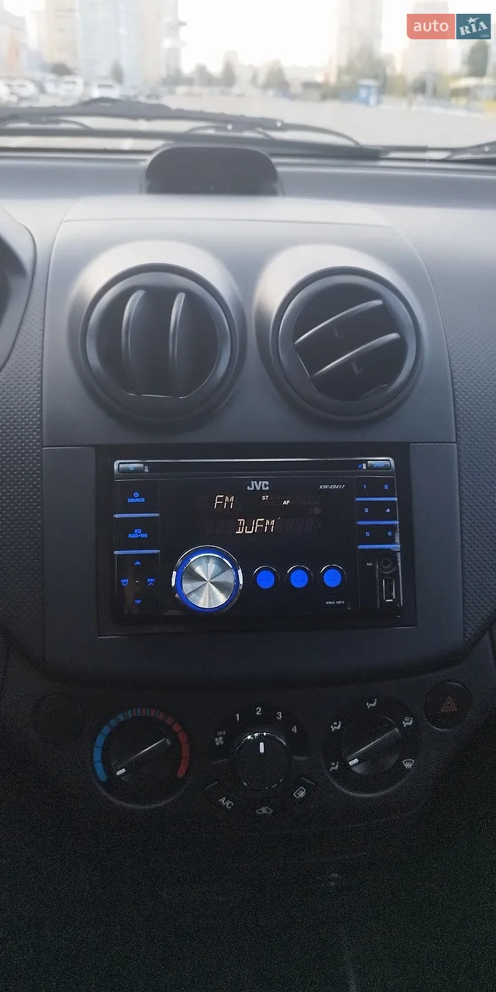 2011 Chevrolet Aveo - мініатюра 16
