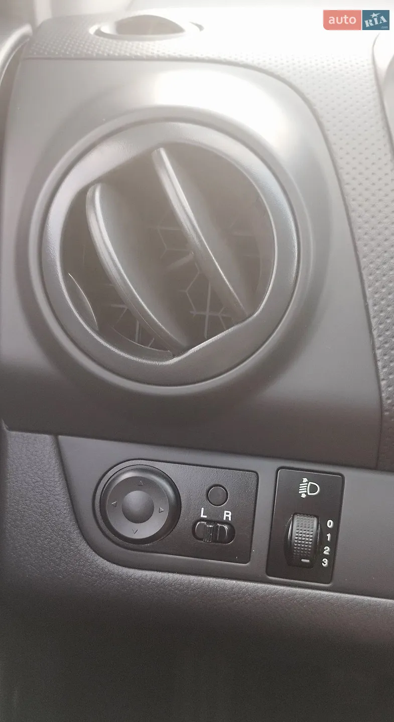 2011 Chevrolet Aveo - мініатюра 17