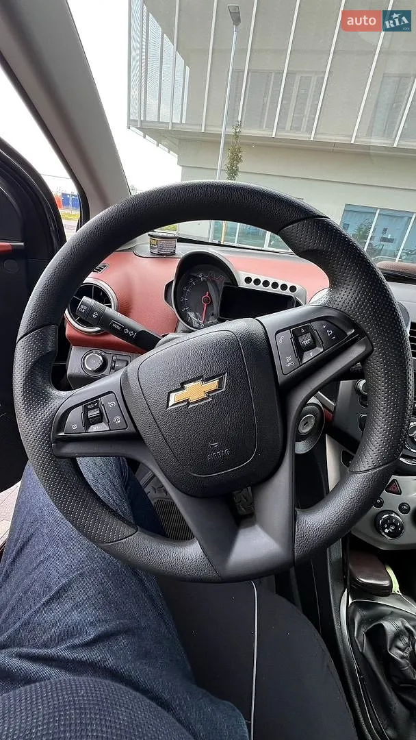 2013 Chevrolet Aveo - мініатюра 25