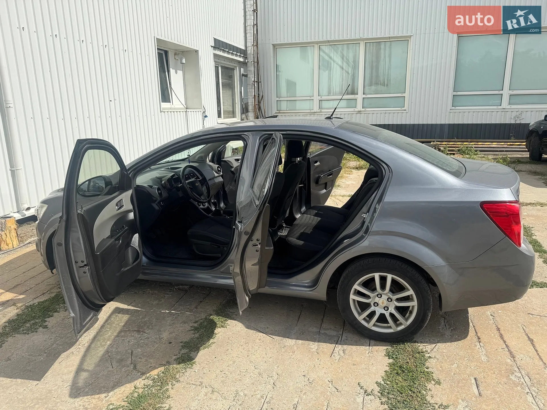 2014 Chevrolet Aveo - мініатюра 3