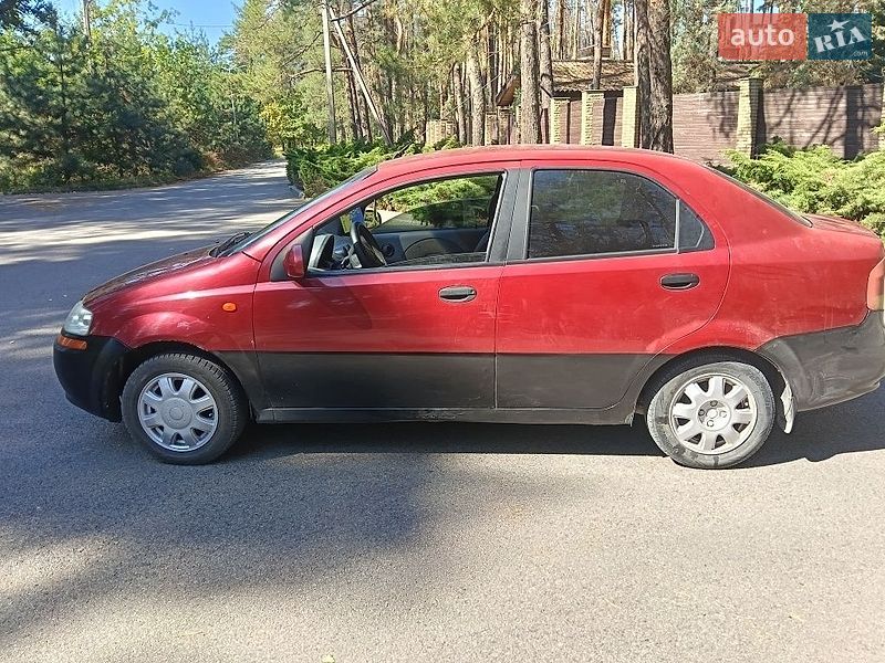 Хэтчбек Chevrolet Aveo 2004 в Днепре