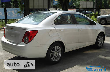 Седан Chevrolet Aveo 2014 в Киеве