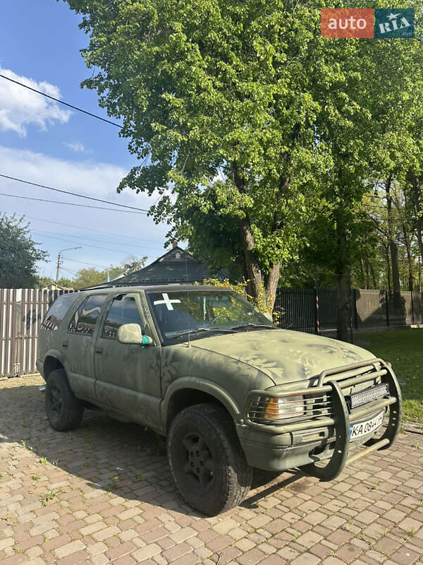 Позашляховик / Кросовер Chevrolet Blazer 1997 в 