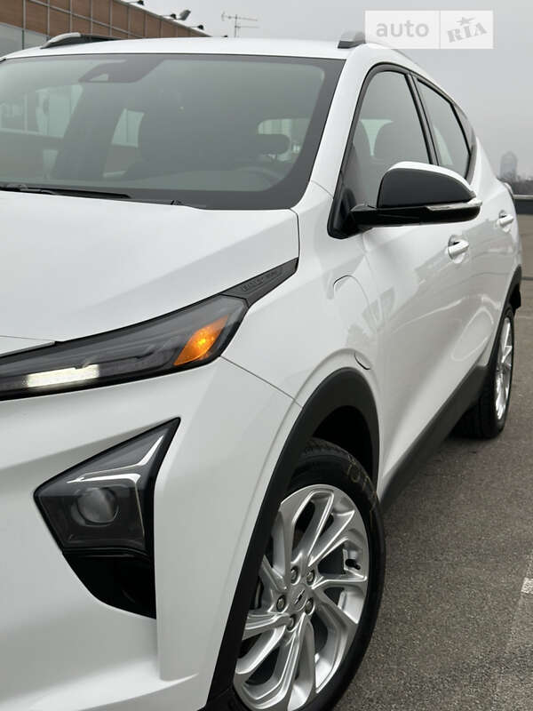 Позашляховик / Кросовер Chevrolet Bolt EUV 2023 в Києві