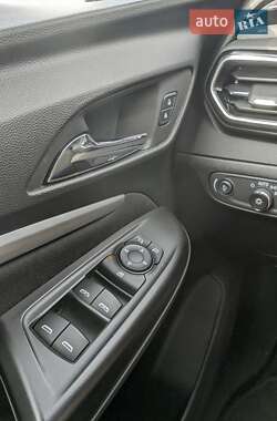 Внедорожник / Кроссовер Chevrolet Bolt EUV 2022 в 