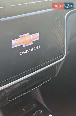 Позашляховик / Кросовер Chevrolet Bolt EUV 2022 в 