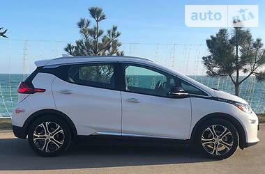 Хетчбек Chevrolet Bolt EV 2017 в 