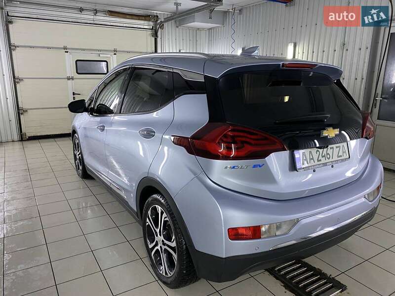 Хэтчбек Chevrolet Bolt EV 2017 в Киеве