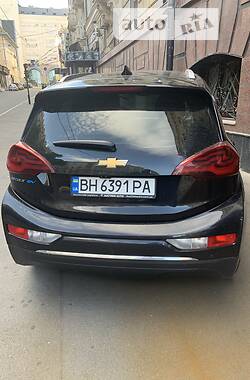 Хэтчбек Chevrolet Bolt EV 2017 в 