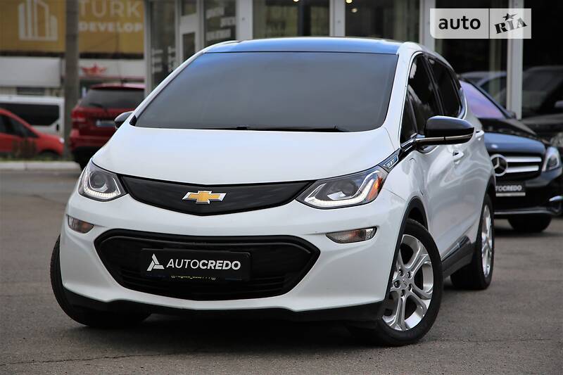 Хетчбек Chevrolet Bolt EV 2017 в 