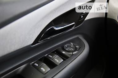 Хетчбек Chevrolet Bolt EV 2017 в 