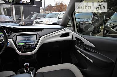 Хетчбек Chevrolet Bolt EV 2017 в 