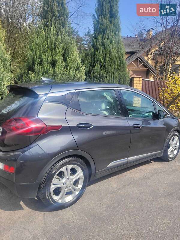 Хэтчбек Chevrolet Bolt EV 2017 в Киеве