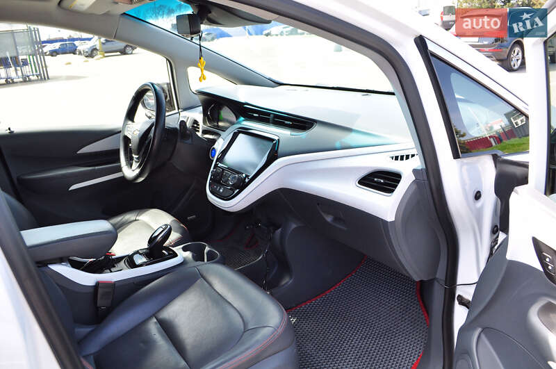 Хэтчбек Chevrolet Bolt EV 2017 в Николаеве