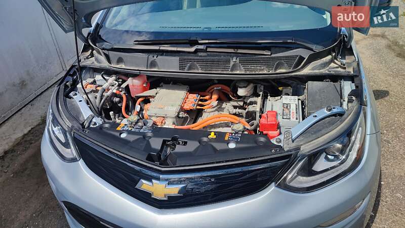Хэтчбек Chevrolet Bolt EV 2017 в Одессе фото 2 Хэтчбек Chevrolet Bolt EV 2017 в Одессе