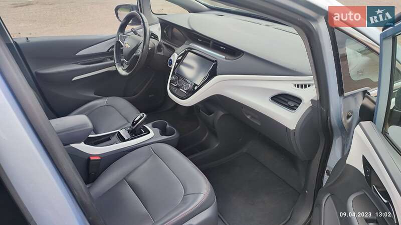Хэтчбек Chevrolet Bolt EV 2017 в Одессе фото 20 Хэтчбек Chevrolet Bolt EV 2017 в Одессе