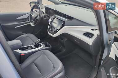 Хэтчбек Chevrolet Bolt EV 2017 в 