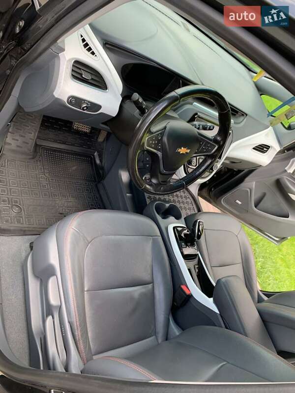 Хэтчбек Chevrolet Bolt EV 2018 в Киеве