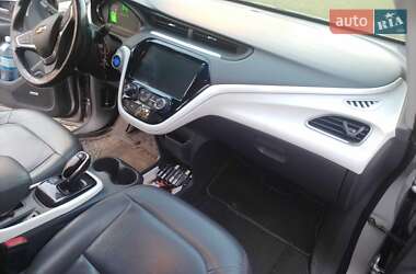 Хэтчбек Chevrolet Bolt EV 2018 в 