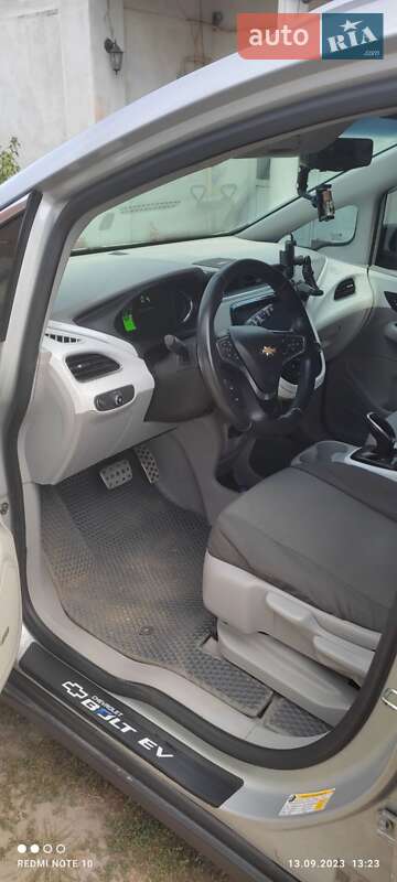 Хетчбек Chevrolet Bolt EV 2017 в Березані