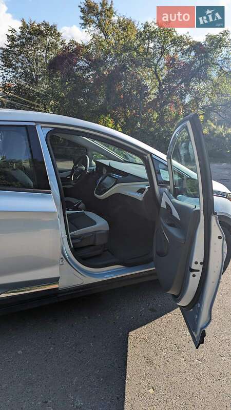 Хетчбек Chevrolet Bolt EV 2016 в Львові фото 5 Хетчбек Chevrolet Bolt EV 2016 в Львові