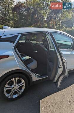 Хэтчбек Chevrolet Bolt EV 2016 в 