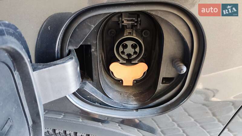 Хэтчбек Chevrolet Bolt EV 2016 в Южноукраинске