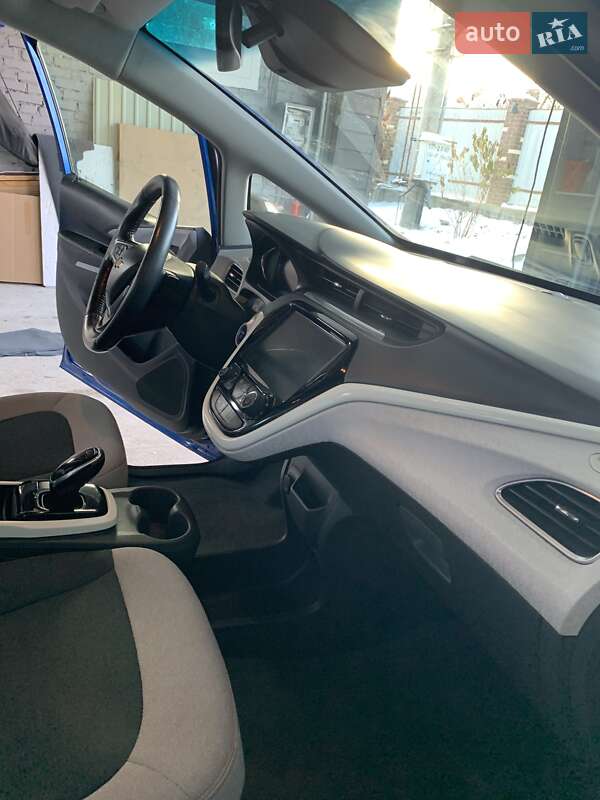 Хетчбек Chevrolet Bolt EV 2021 в Києві фото 26 Хетчбек Chevrolet Bolt EV 2021 в Києві