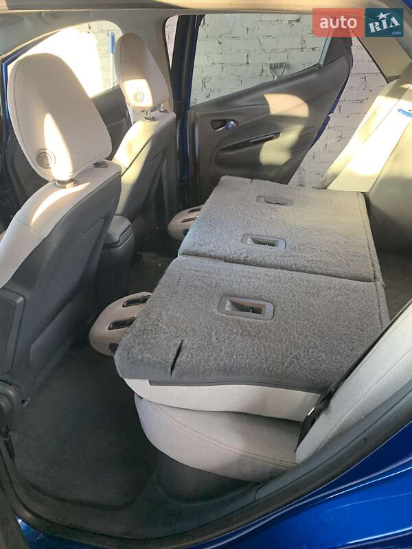 Хетчбек Chevrolet Bolt EV 2021 в Києві фото 21 Хетчбек Chevrolet Bolt EV 2021 в Києві