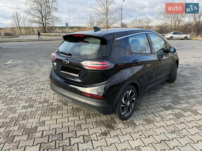 Хэтчбек Chevrolet Bolt EV 2022 в Киеве