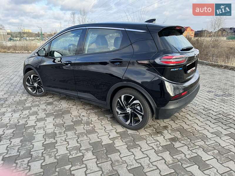 Хэтчбек Chevrolet Bolt EV 2022 в Киеве