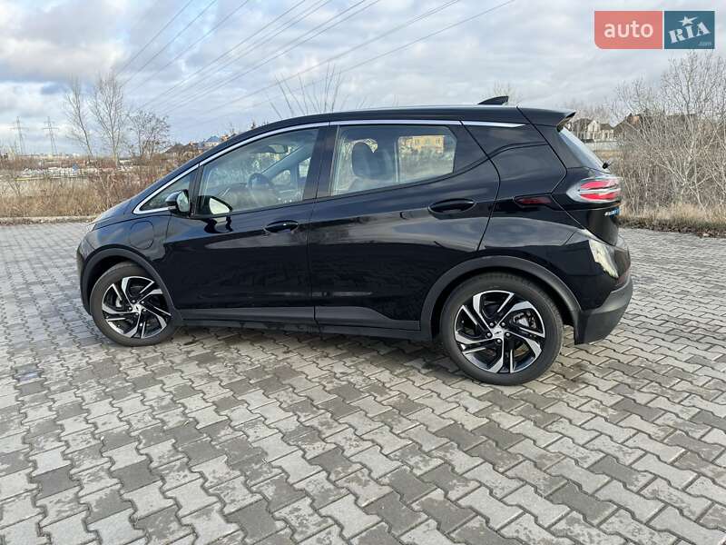 Хэтчбек Chevrolet Bolt EV 2022 в Киеве