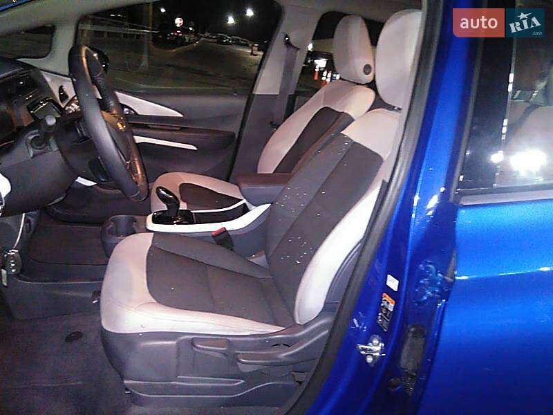 Хетчбек Chevrolet Bolt EV 2017 в Києві фото 36 Хетчбек Chevrolet Bolt EV 2017 в Києві