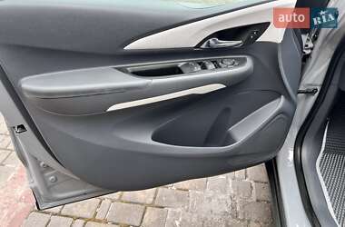 Хэтчбек Chevrolet Bolt EV 2018 в 