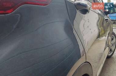 Хэтчбек Chevrolet Bolt EV 2019 в 