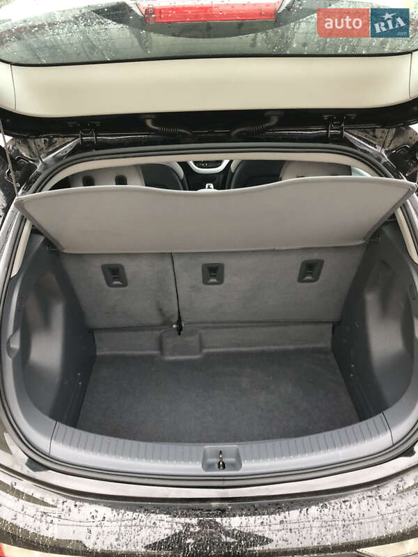 Хэтчбек Chevrolet Bolt EV 2020 в Запорожье
