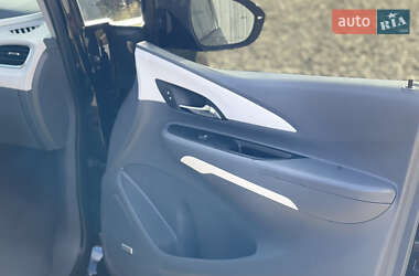 Хетчбек Chevrolet Bolt EV 2017 в  фото 30 Хетчбек Chevrolet Bolt EV 2017 в