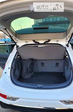 Хэтчбек Chevrolet Bolt EV 2017 в 