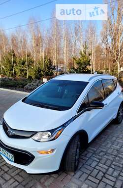 Хэтчбек Chevrolet Bolt EV 2017 в 