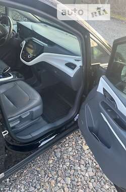 Хэтчбек Chevrolet Bolt EV 2020 в 