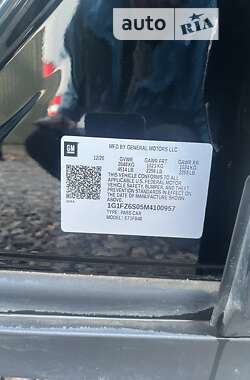 Хэтчбек Chevrolet Bolt EV 2020 в 