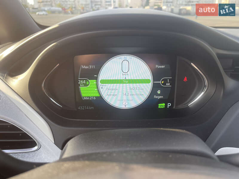 Хэтчбек Chevrolet Bolt EV 2018 в Киеве фото 23 Хэтчбек Chevrolet Bolt EV 2018 в Киеве