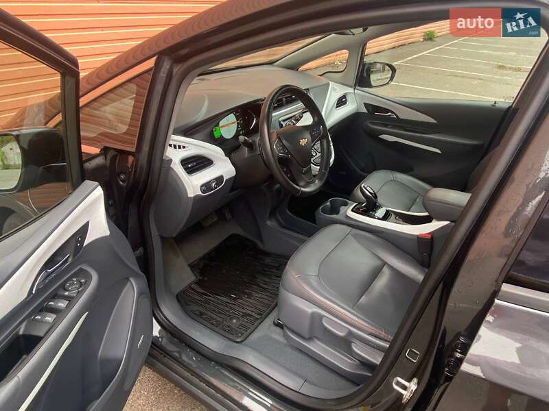 Хэтчбек Chevrolet Bolt EV 2021 в Киеве