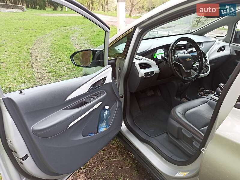 Хэтчбек Chevrolet Bolt EV 2017 в Сквире